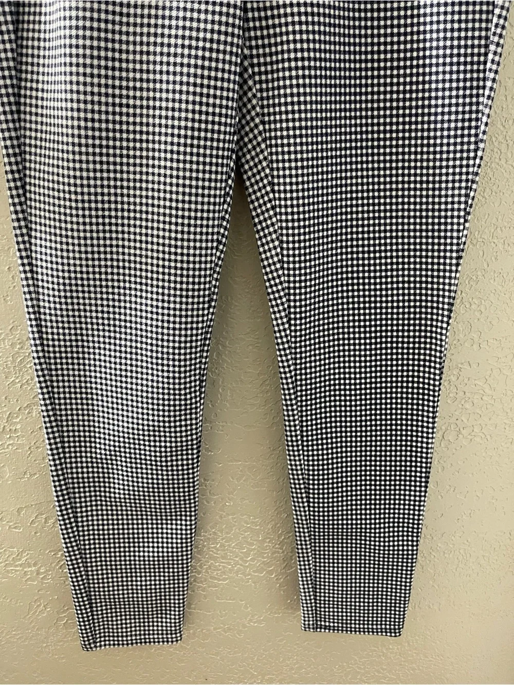 Michael Kors Women’s Black and White Gingham Slim Stretchy Jegging Pants‎ Medium